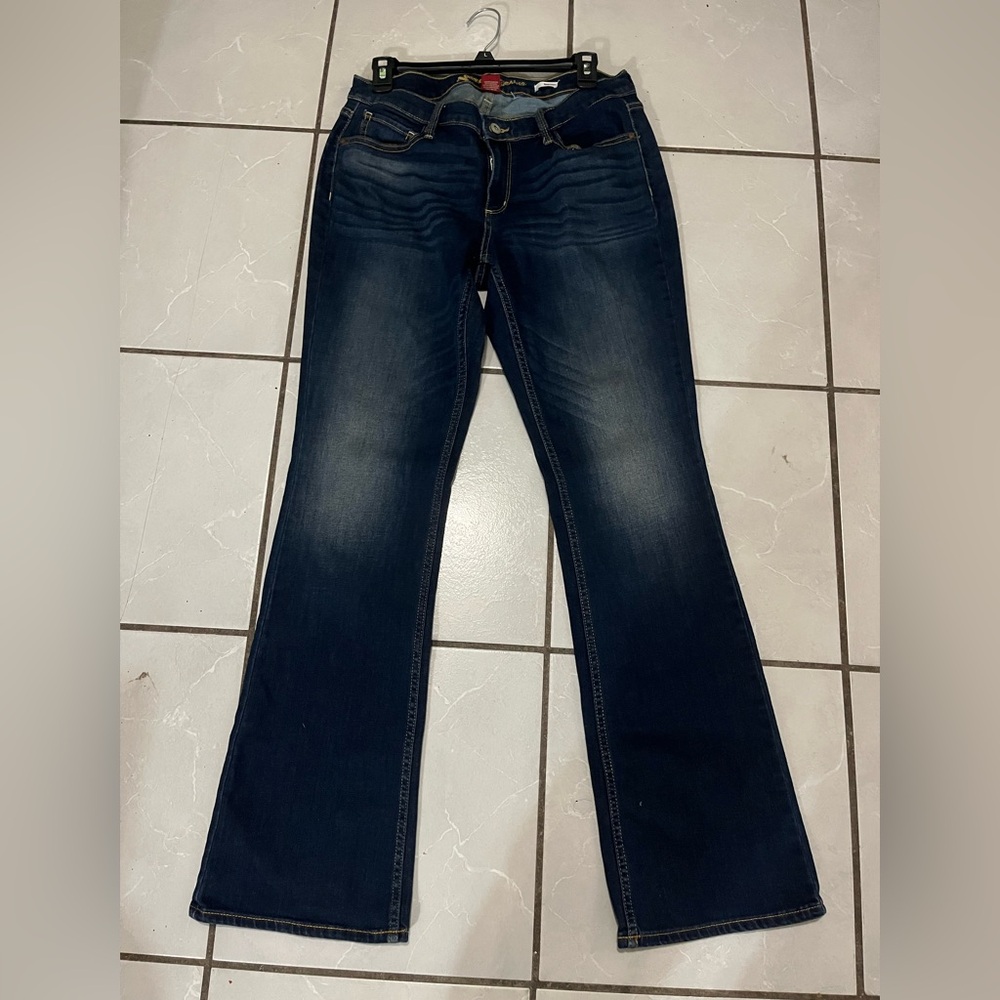 Size 11 Dark Wash Bootcut Arizona Jeans!
